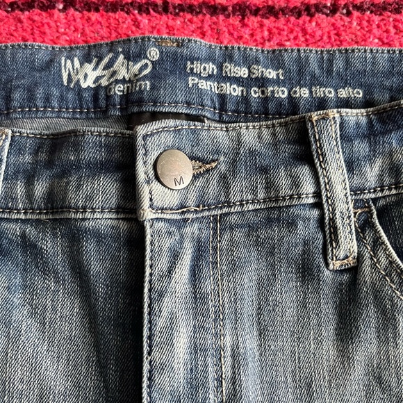 Mossimo High Rise Short - Picture 3 of 4